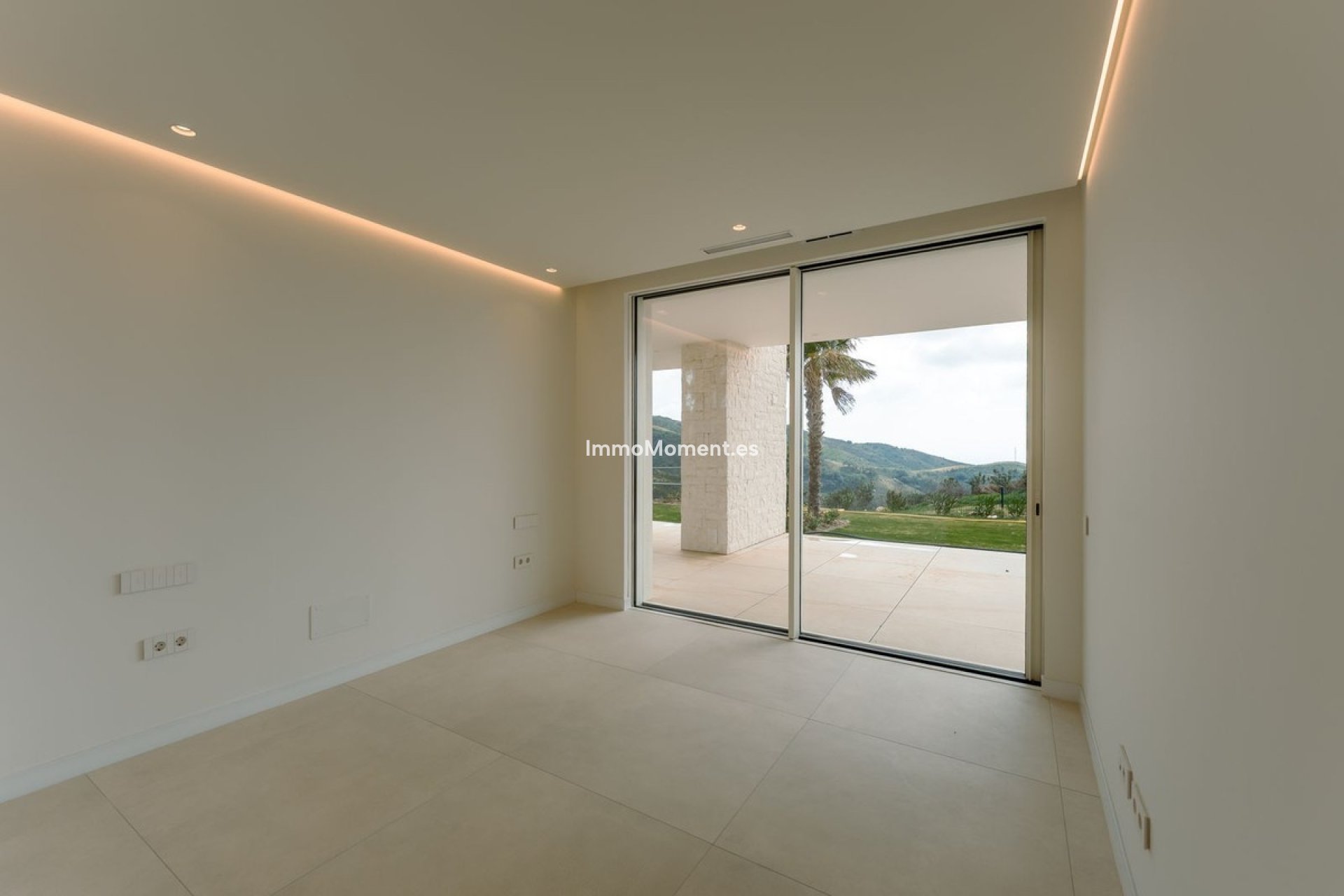 Wiederverkauf - Wohnung -   Inländisch - Ojén