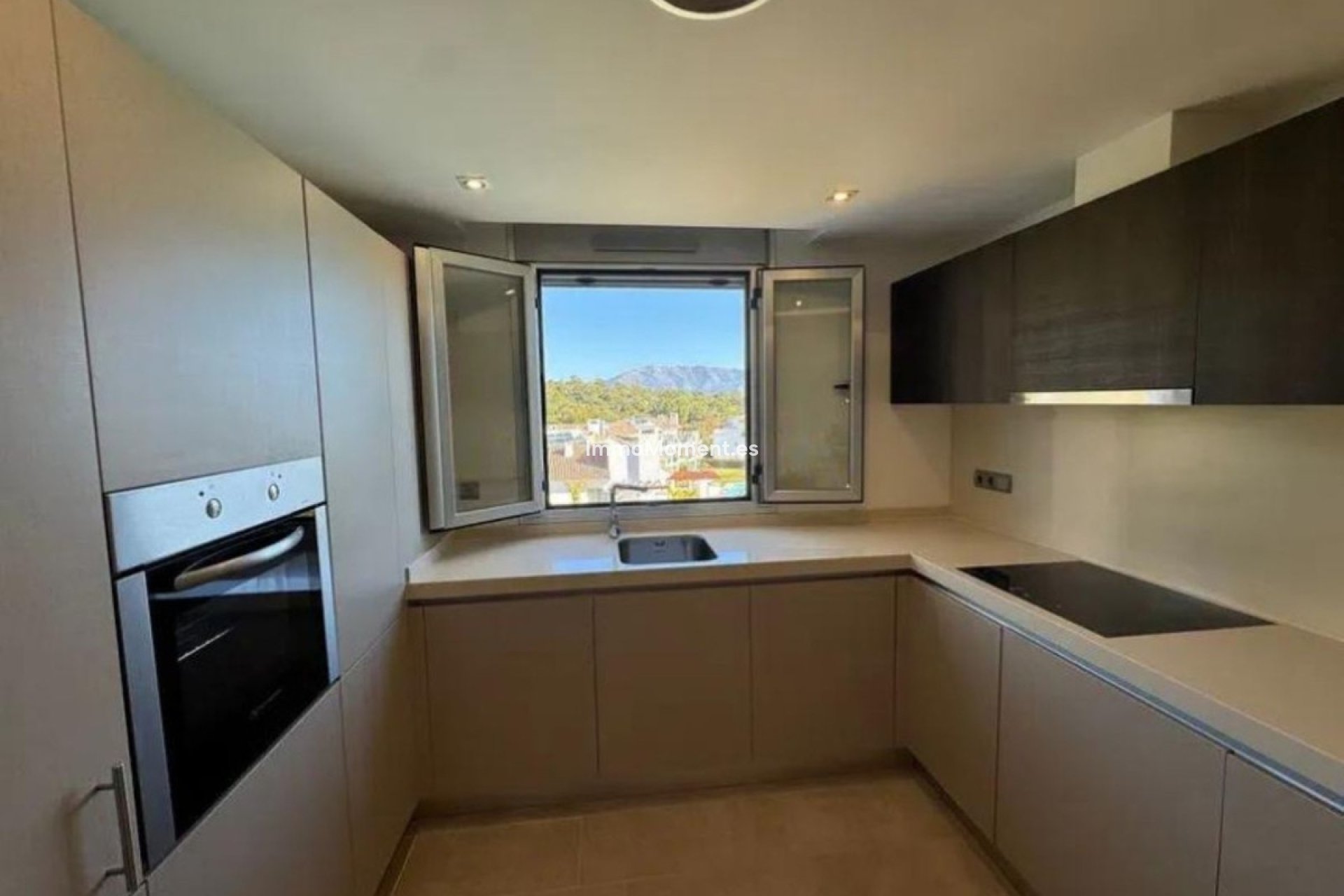 Wiederverkauf - Wohnung -   Inländisch - Ojén