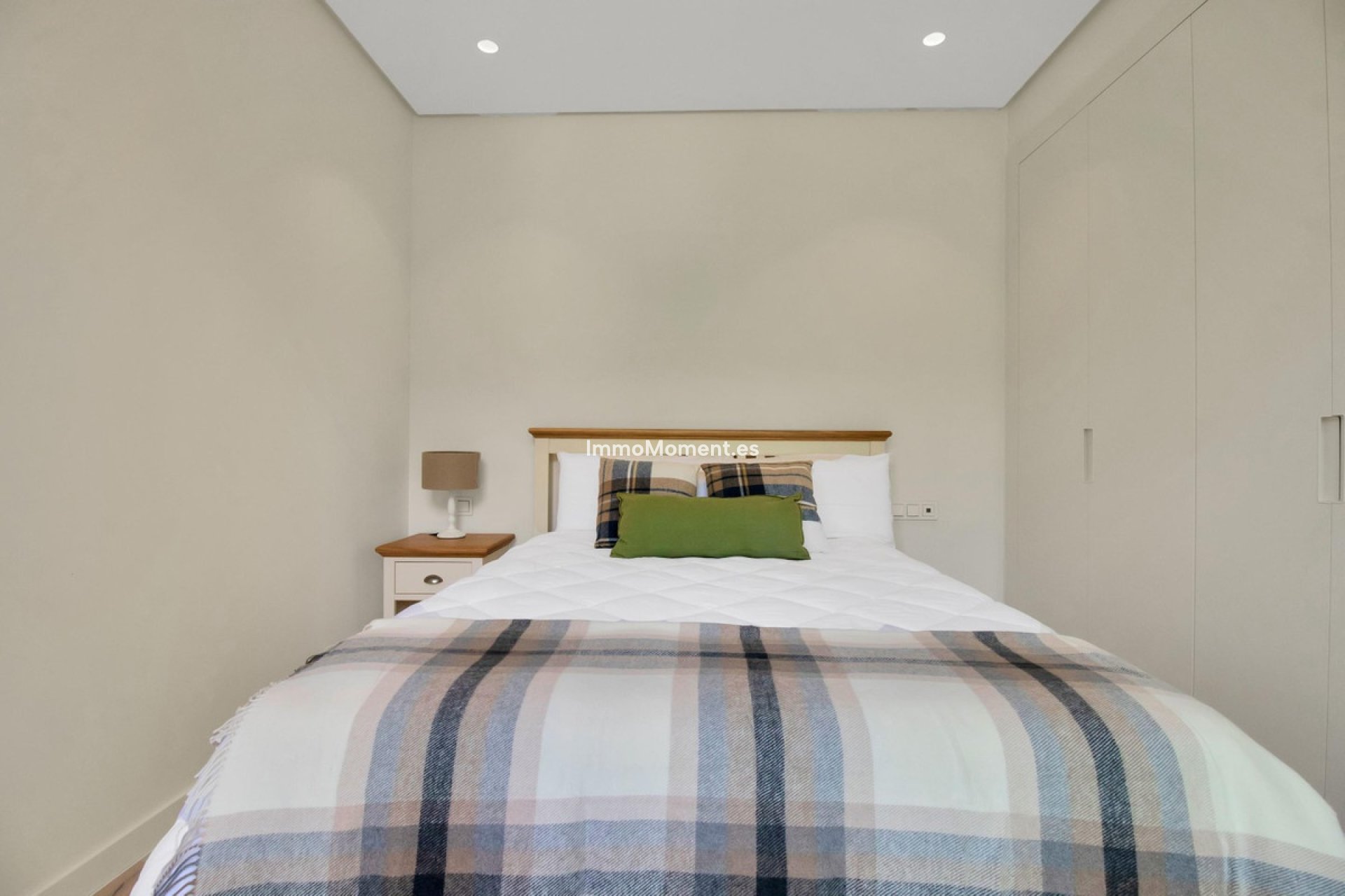 Wiederverkauf - Wohnung -   Inländisch - Ojén