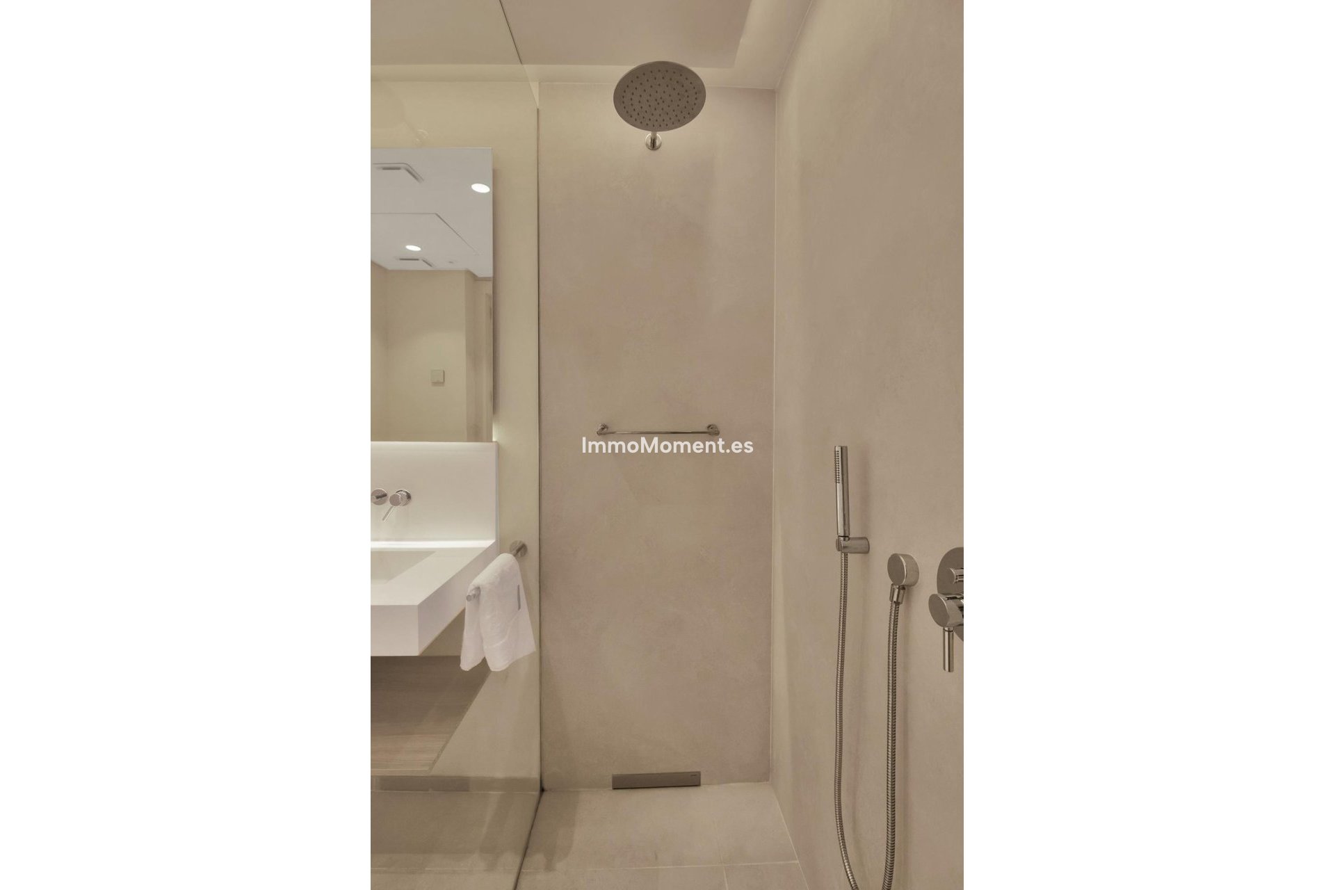 Wiederverkauf - Wohnung -   Inländisch - Ojén