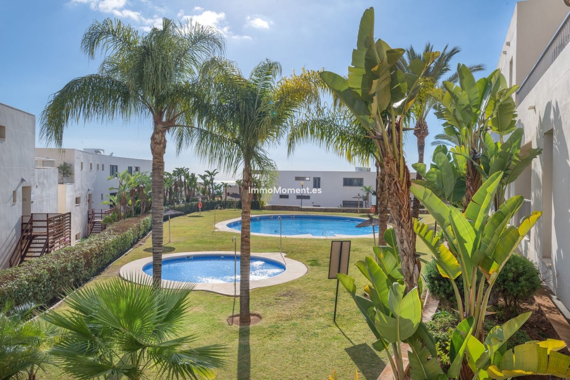 Wiederverkauf - Wohnung - Marbella - Altos de los Monteros