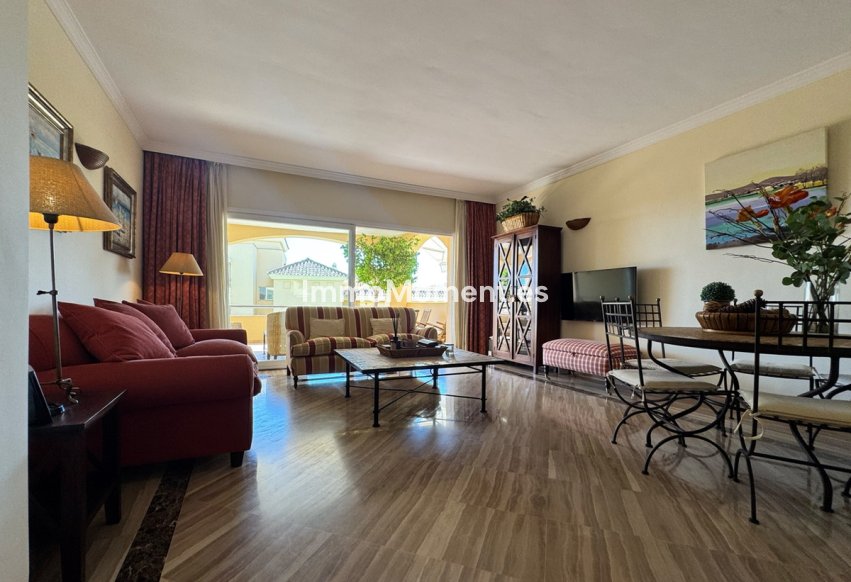 Wiederverkauf - Wohnung - Marbella - Elviria