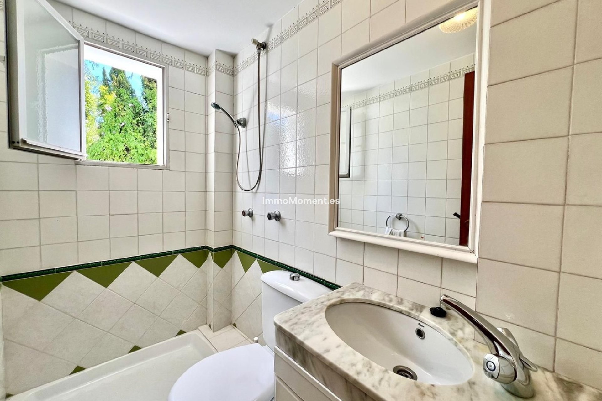 Wiederverkauf - Wohnung - Marbella - Elviria