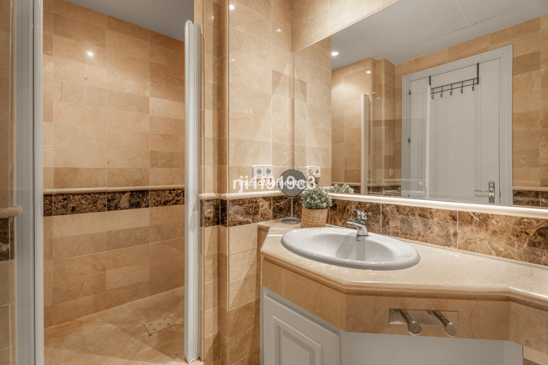 Wiederverkauf - Wohnung - Marbella - Elviria