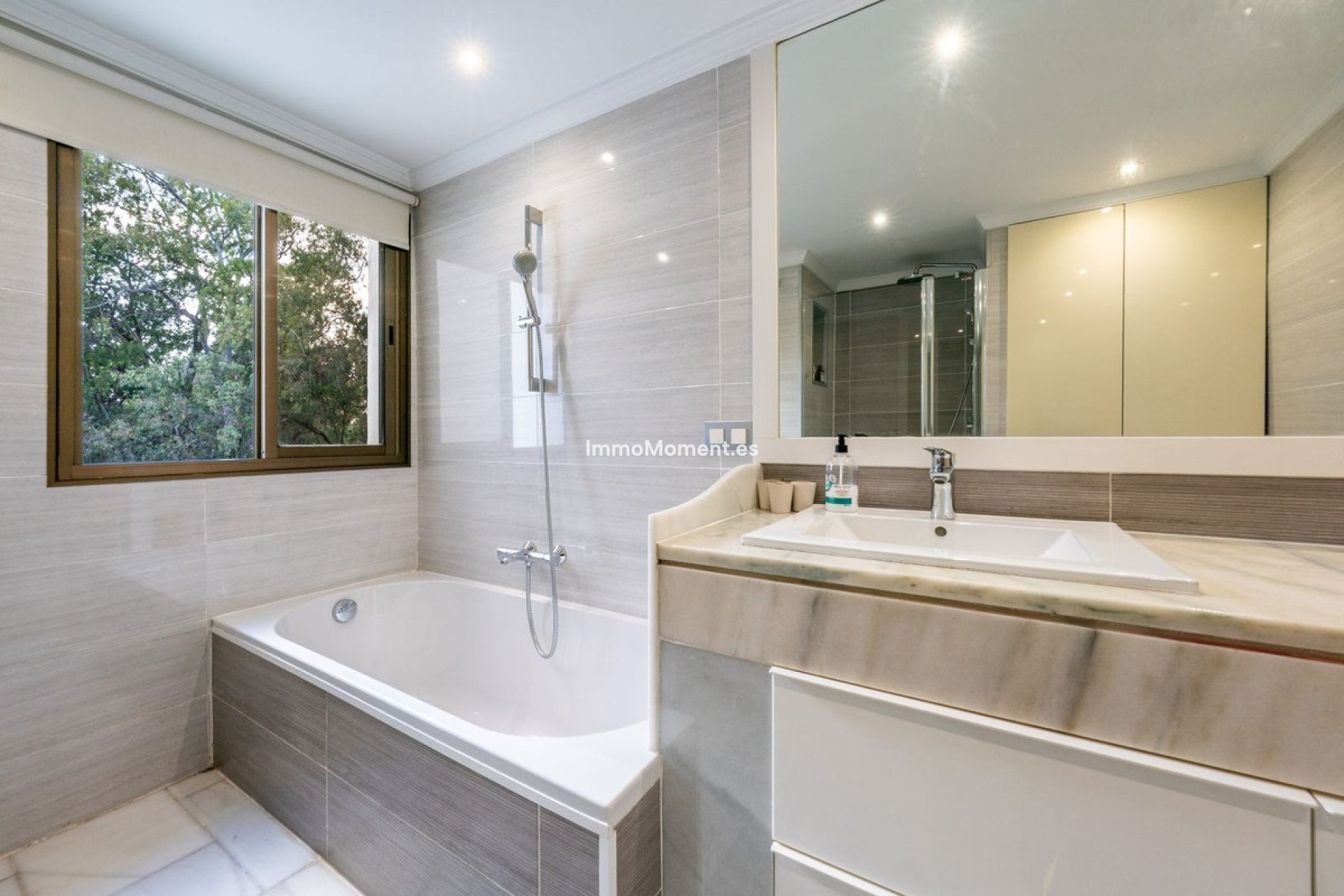 Wiederverkauf - Wohnung - Marbella - Elviria