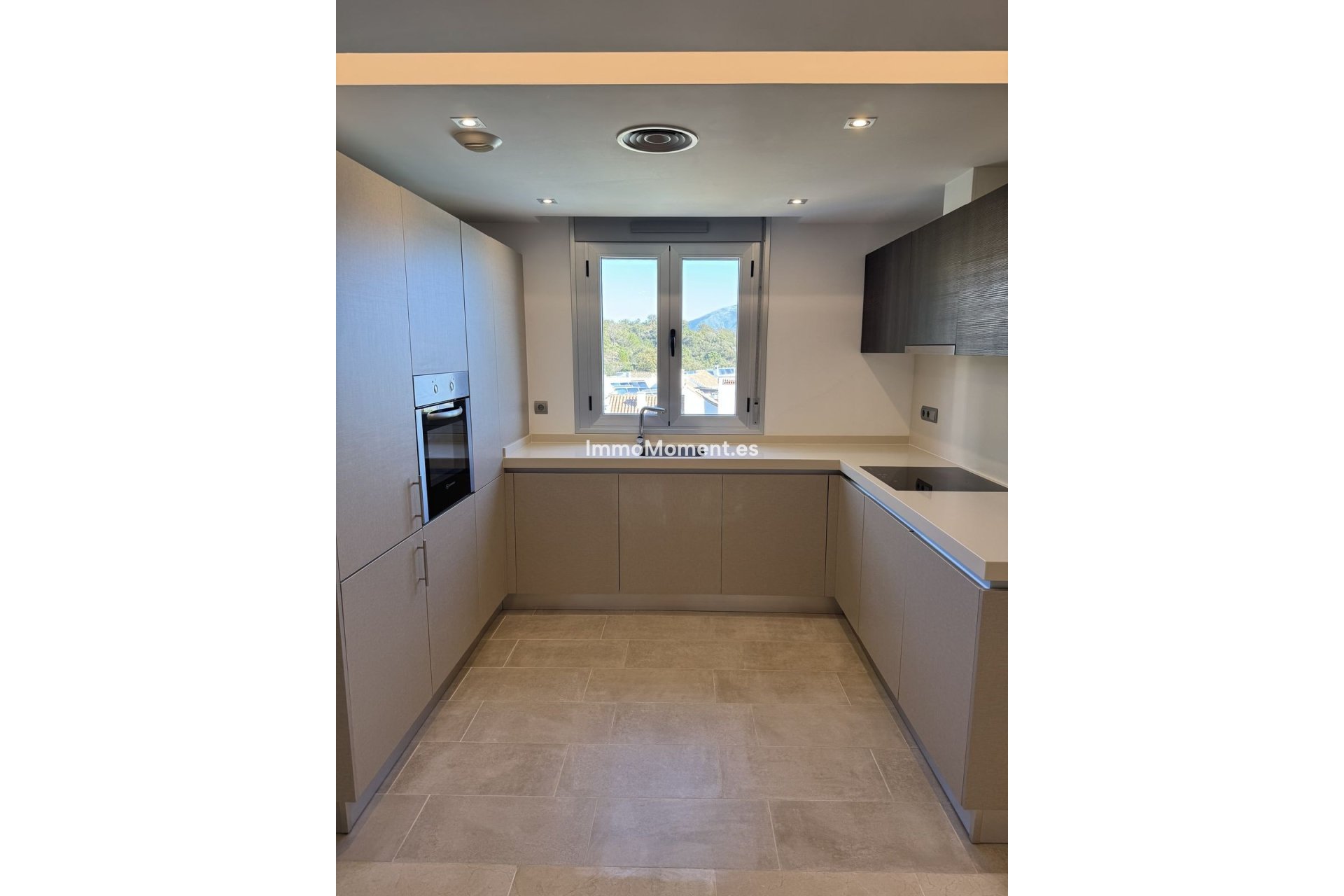 Wiederverkauf - Wohnung - Marbella - La Mairena