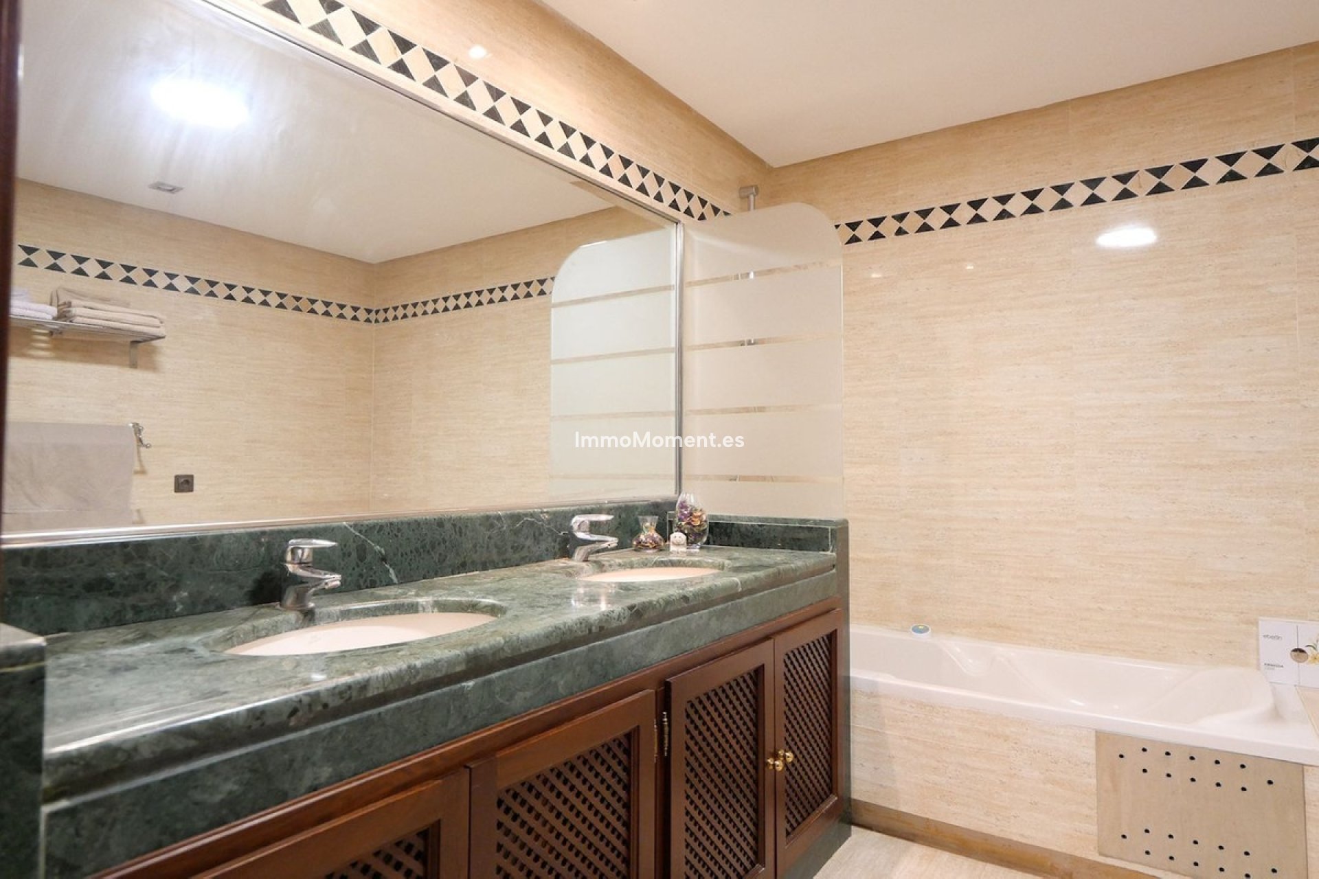 Wiederverkauf - Wohnung - Marbella - La Mairena