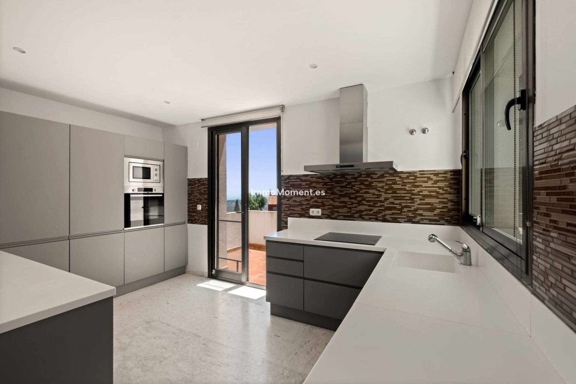 Wiederverkauf - Wohnung - Marbella - La Mairena