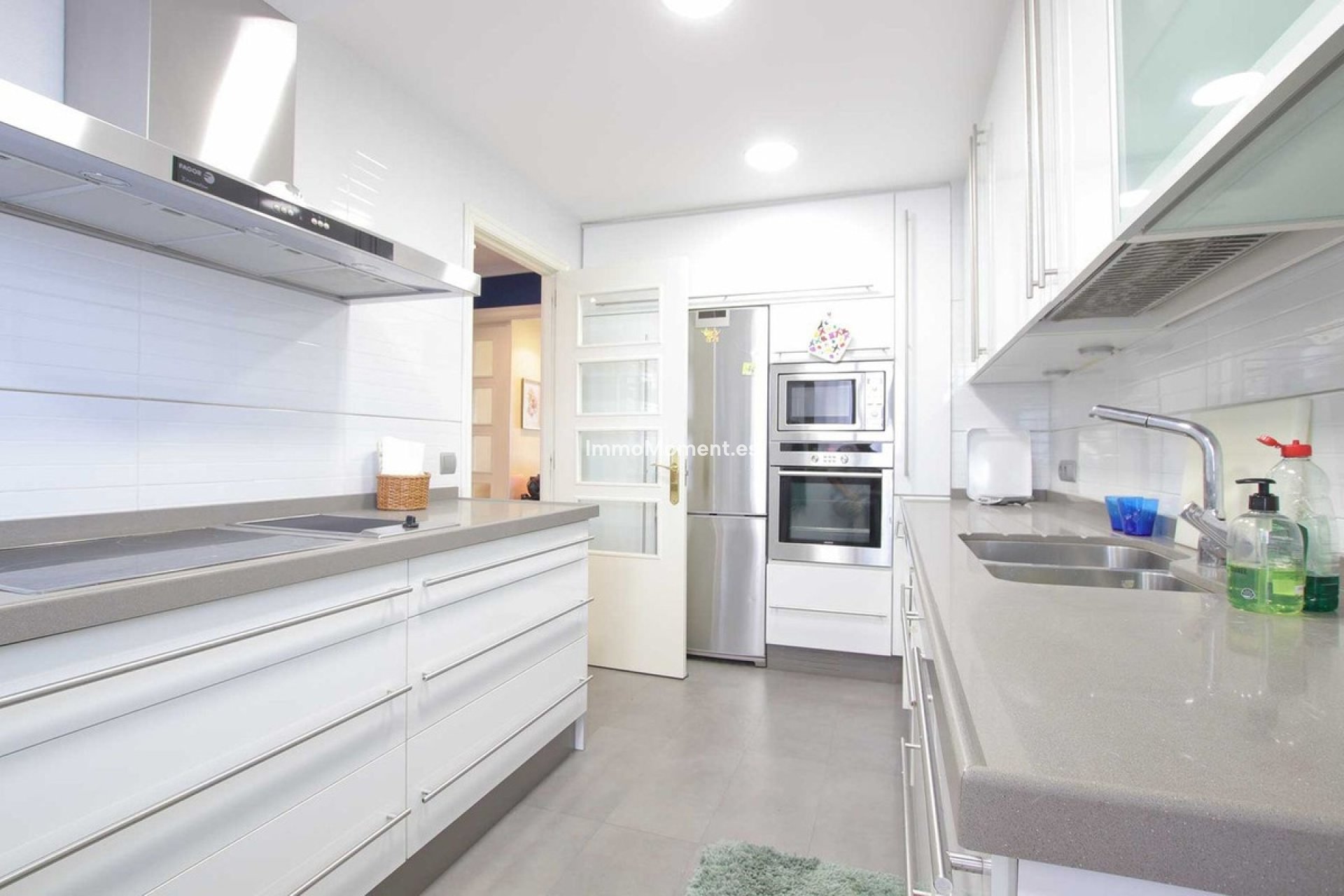Wiederverkauf - Wohnung - Marbella - Nueva Andalucía