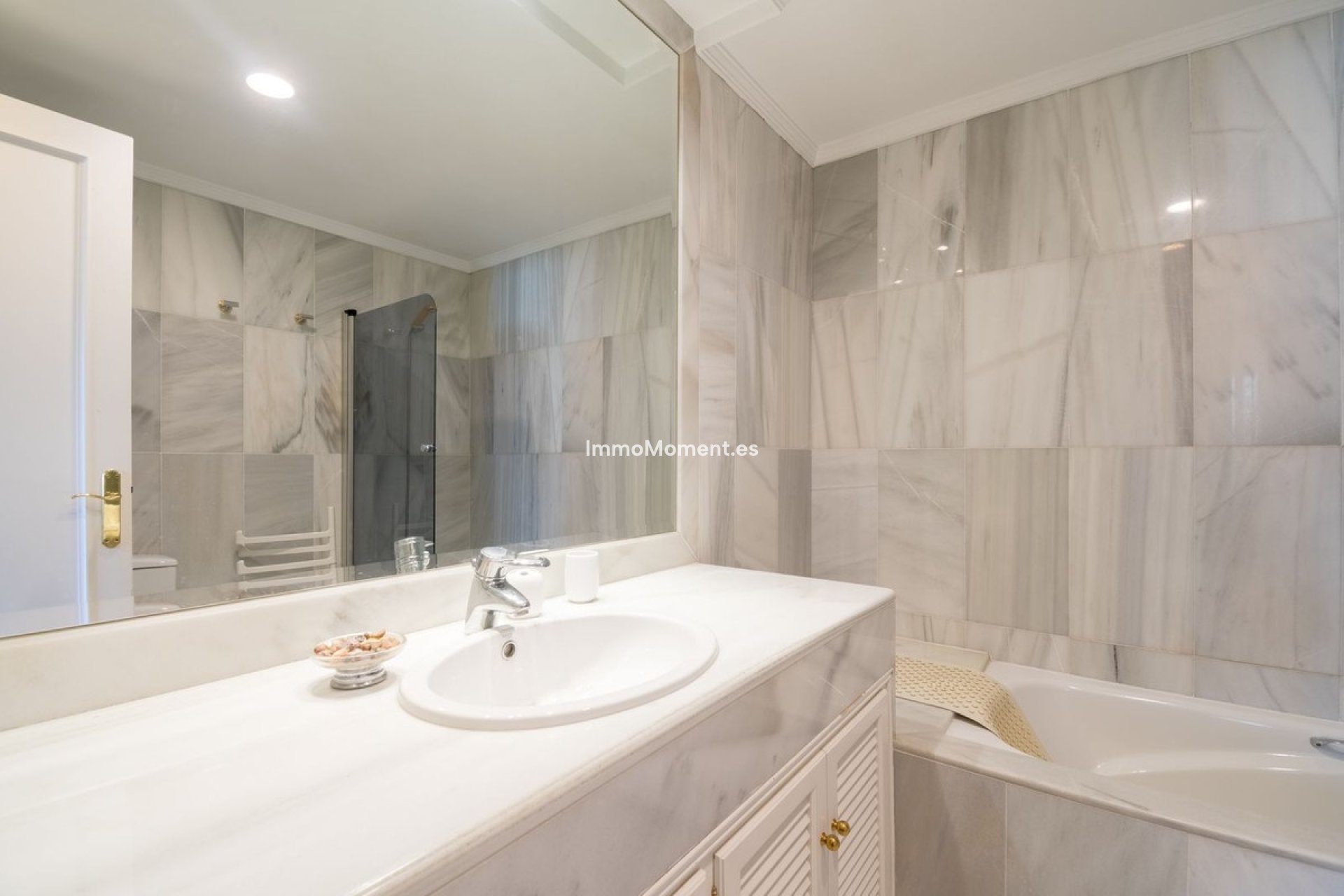 Wiederverkauf - Wohnung - Marbella - Nueva Andalucía