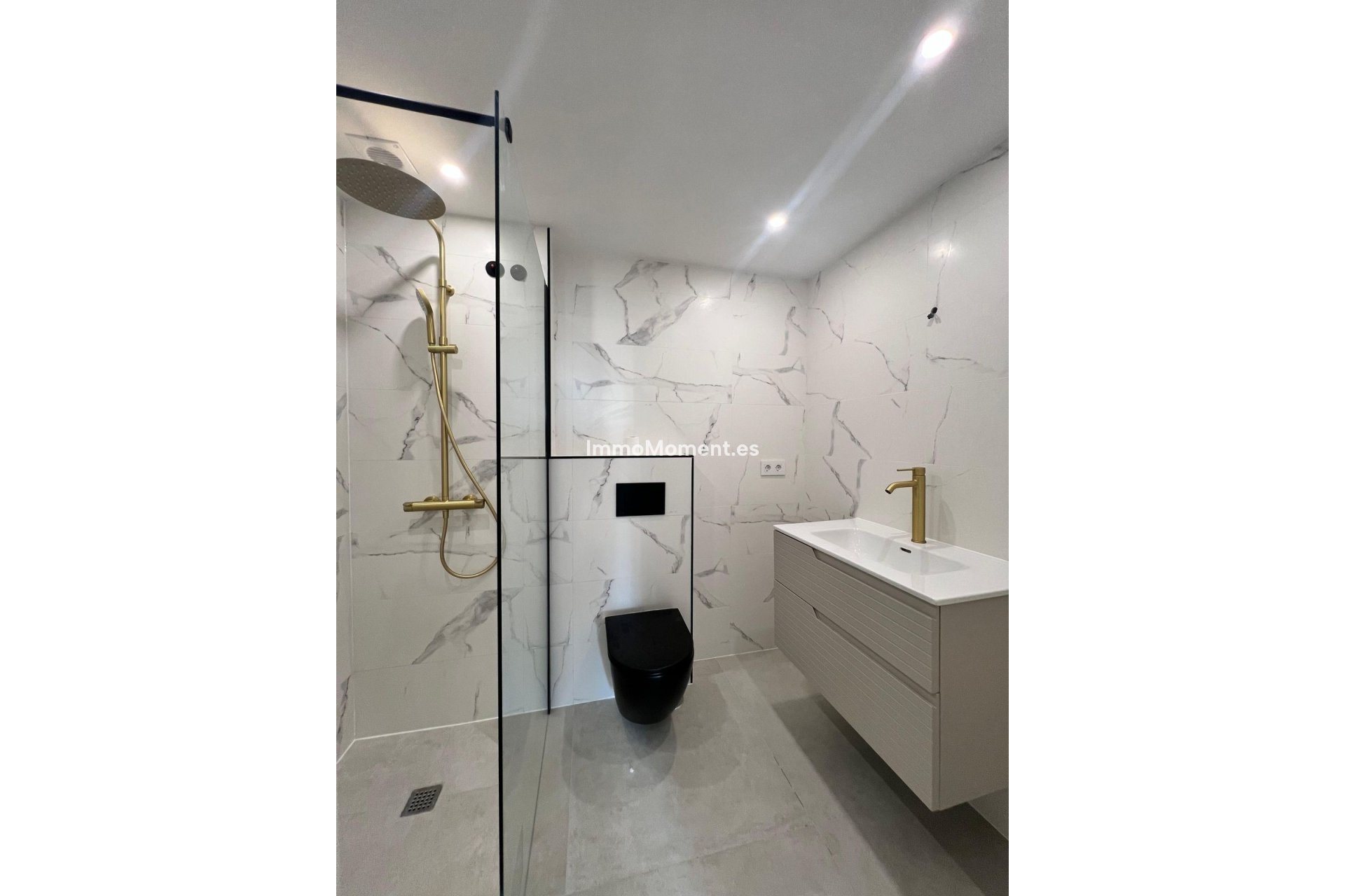 Wiederverkauf - Wohnung - Marbella - Nueva Andalucía