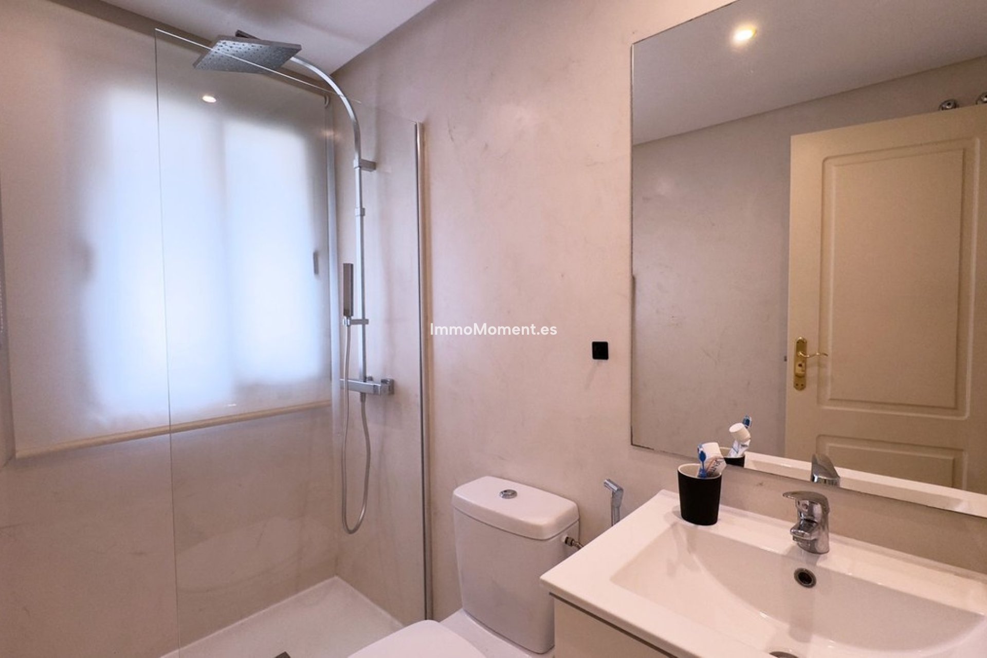 Wiederverkauf - Wohnung - Marbella - Nueva Andalucía