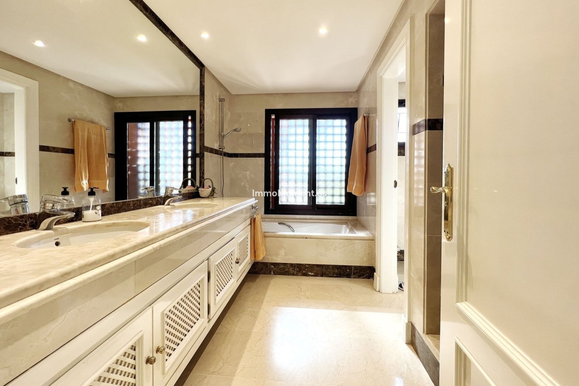 Wiederverkauf - Wohnung - Marbella - Nueva Andalucía