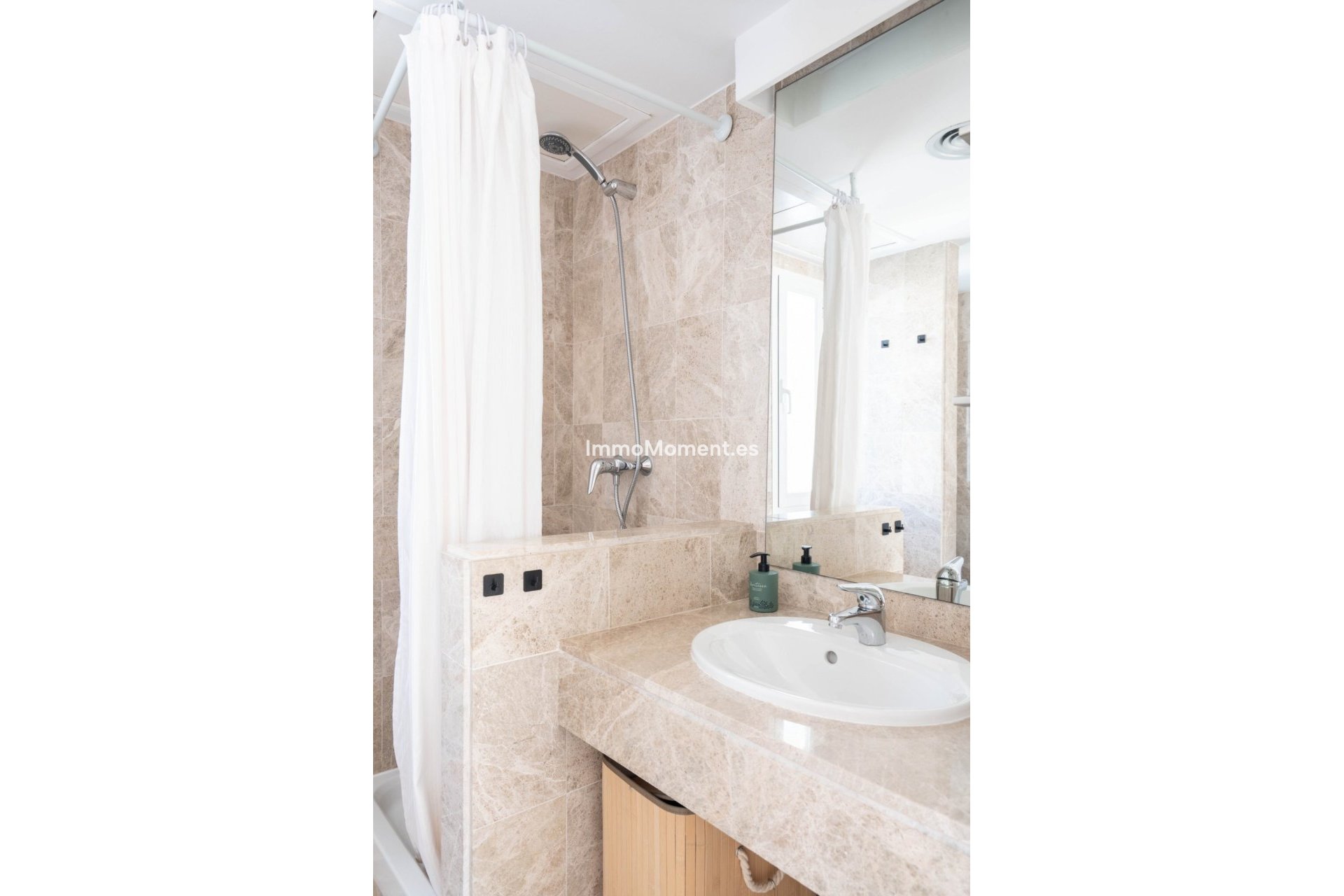 Wiederverkauf - Wohnung - Marbella - Nueva Andalucía