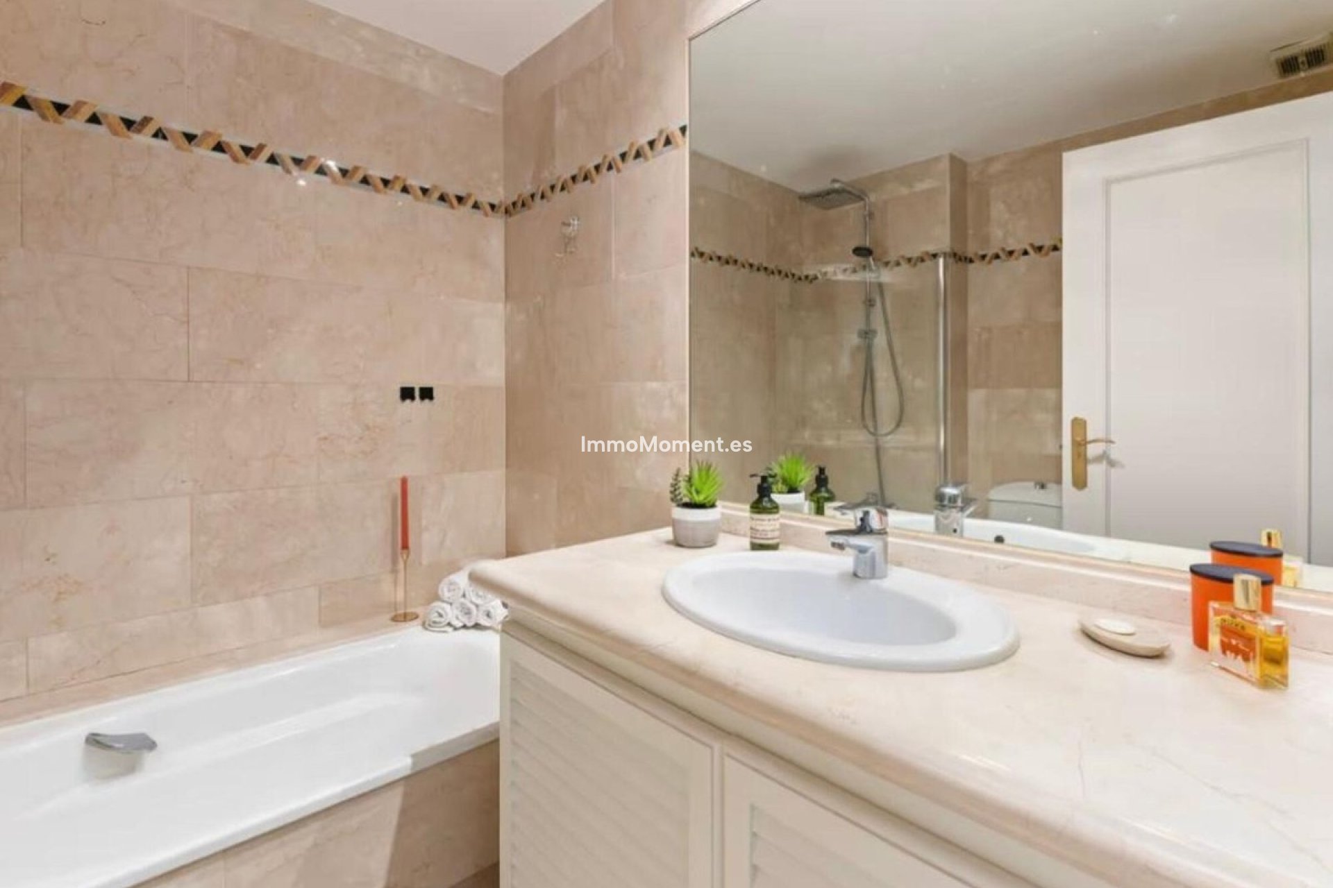 Wiederverkauf - Wohnung - Marbella - Nueva Andalucía