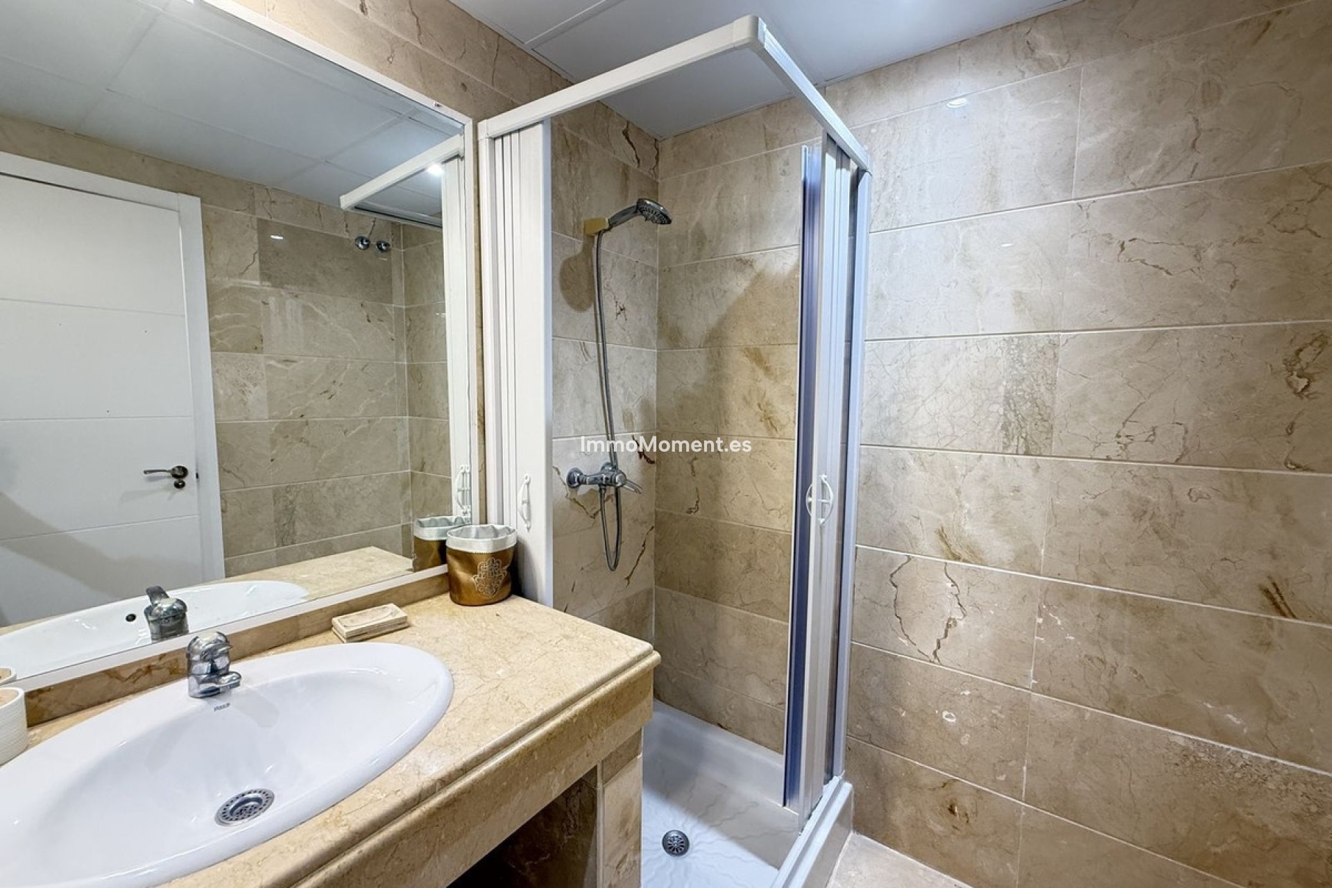 Wiederverkauf - Wohnung - Marbella - Nueva Andalucía