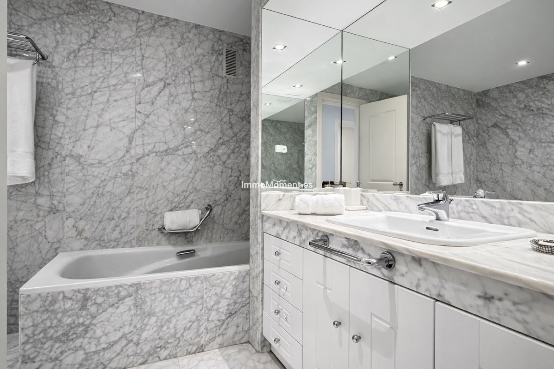 Wiederverkauf - Wohnung - Marbella - Puerto Banús
