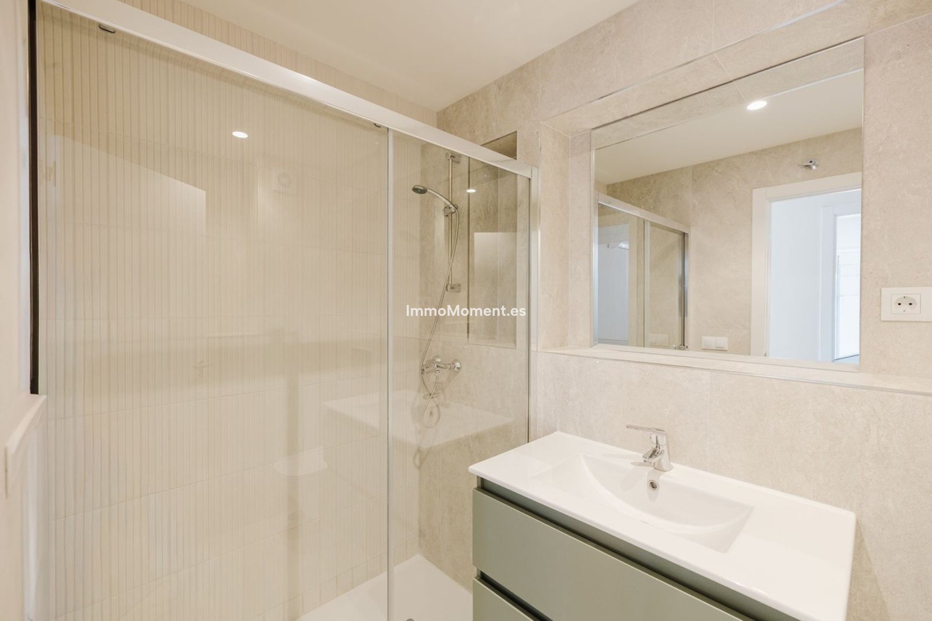 Wiederverkauf - Wohnung - Torremolinos - Torremolinos Centro