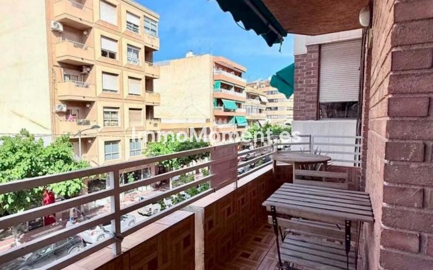 Wohnung - Wiederverkauf - Alicante - Alicante Centro