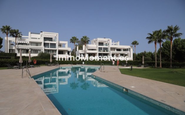 Wohnung - Wiederverkauf - Estepona  - Atalaya
