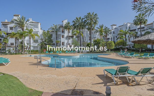 Wohnung - Wiederverkauf - Estepona  - Costalita
