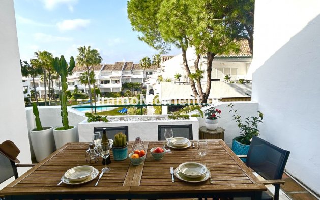 Wohnung - Wiederverkauf - Estepona  - El Presidente