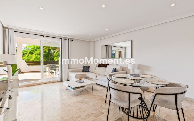 Wohnung - Wiederverkauf - Estepona  - Estepona Centro