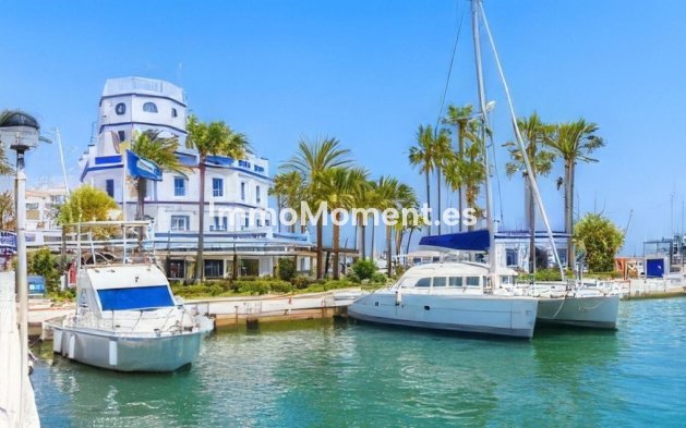 Wohnung - Wiederverkauf - Estepona  - Estepona Centro