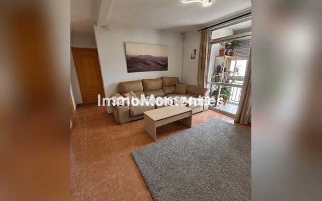 Wohnung - Wiederverkauf - Estepona  - Estepona Centro