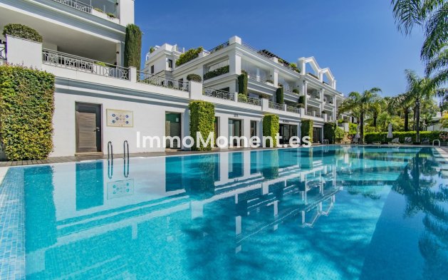 Wohnung - Wiederverkauf - Estepona  - Estepona Centro