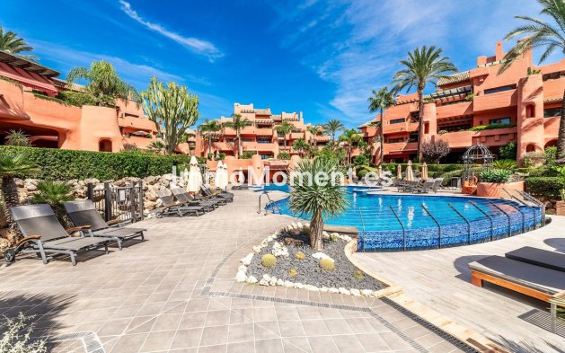 Wohnung - Wiederverkauf - Estepona  - Estepona Centro