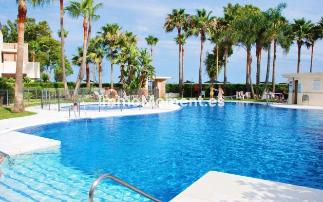 Wohnung - Wiederverkauf - Estepona  - Estepona Centro