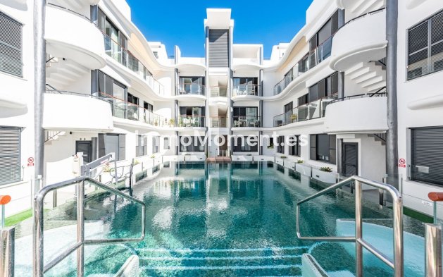 Wohnung - Wiederverkauf - Estepona  - Estepona Centro