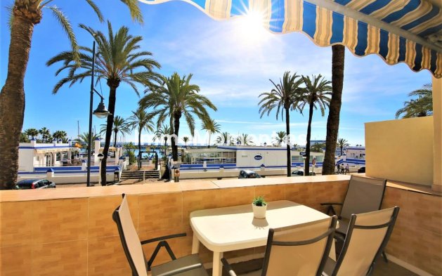 Wohnung - Wiederverkauf - Estepona  - Estepona Centro