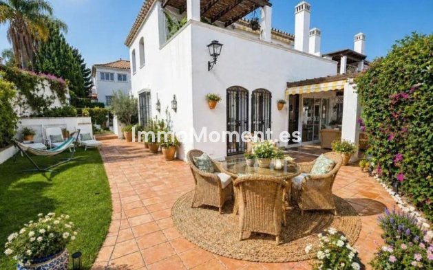 Wohnung - Wiederverkauf - Estepona  - Estepona Centro