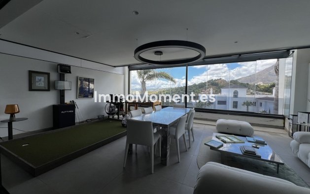 Wohnung - Wiederverkauf - Estepona  - Estepona Centro