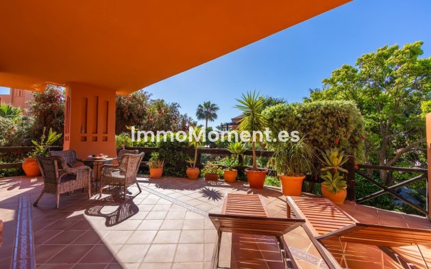 Wohnung - Wiederverkauf - Estepona  - Estepona Centro