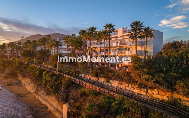Wohnung - Wiederverkauf - Estepona  - Estepona Centro