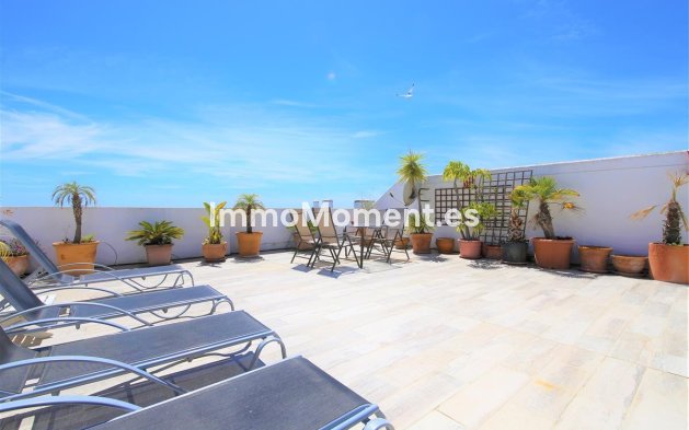Wohnung - Wiederverkauf - Estepona  - Estepona Centro