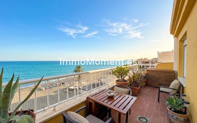 Wohnung - Wiederverkauf - Estepona  - Estepona Centro