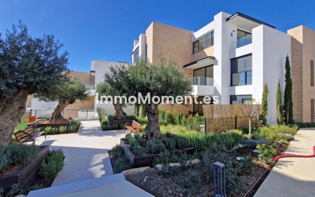 Wohnung - Wiederverkauf - Estepona  - Estepona Centro