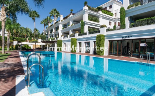 Wohnung - Wiederverkauf - Estepona  - Estepona Centro