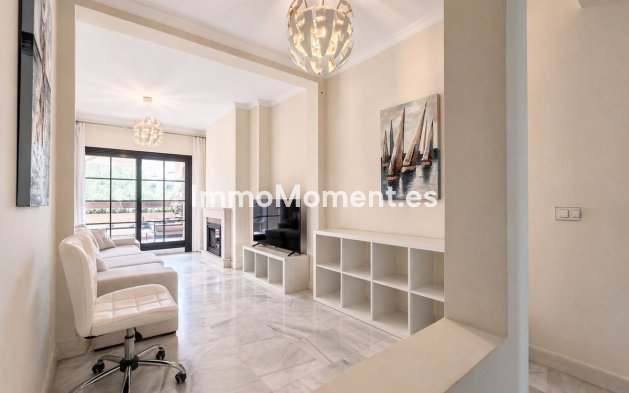 Wohnung - Wiederverkauf - Estepona  - Hacienda del Sol
