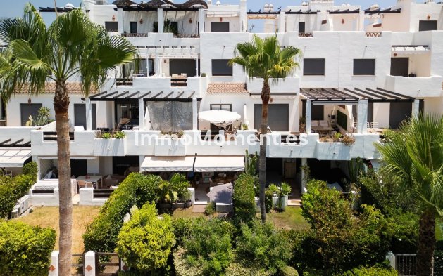 Wohnung - Wiederverkauf - Estepona  - Selwo