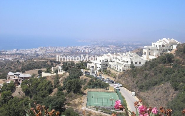 Wohnung - Wiederverkauf - Marbella - Altos de los Monteros