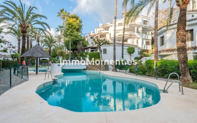 Wohnung - Wiederverkauf - Marbella - Elviria