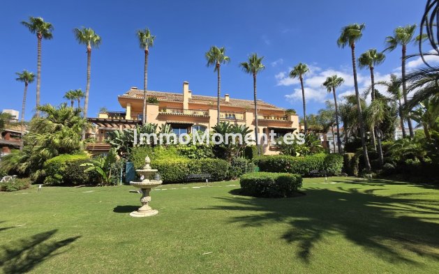 Wohnung - Wiederverkauf - Marbella - Puerto Banús