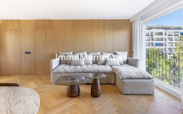 Wohnung - Wiederverkauf - Puerto Banús - Puerto Banús