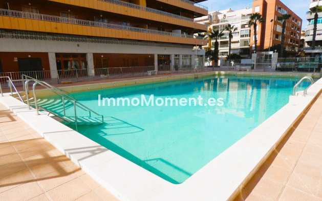 Wohnung - Wiederverkauf - Torrevieja - Torrevieja Centro