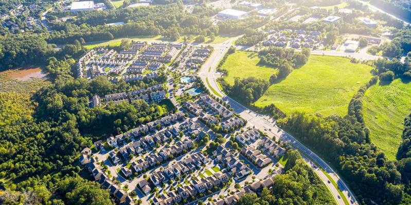 SILENT ACCEPTANCE OF URBANIZATION BY MUNICIPALITIES